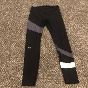 Under armoire leggings